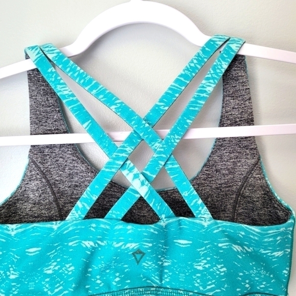 IVIVVA Reverible Sport Bra - Picture 4 of 7